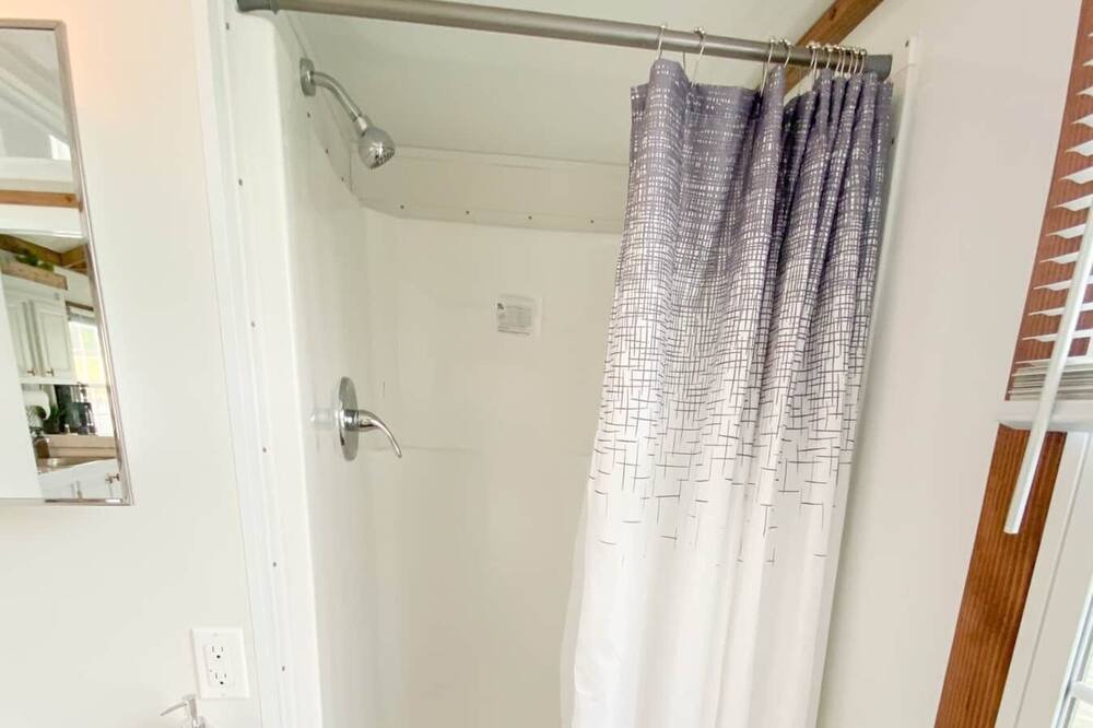 Photo of Bathroom in Lenoir City