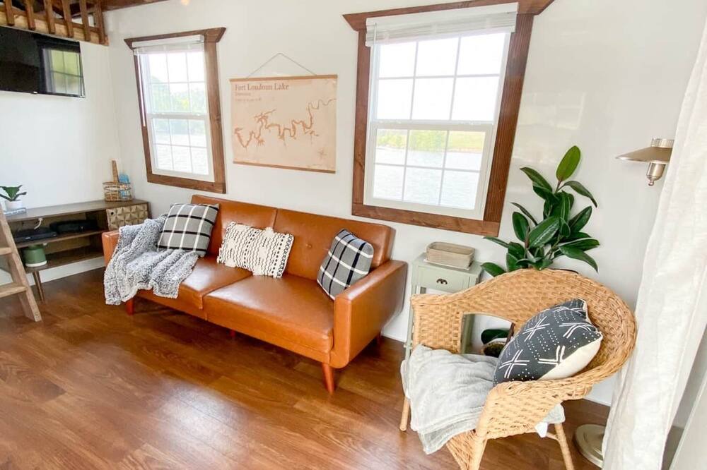 Photo of Livingroom in Lenoir City