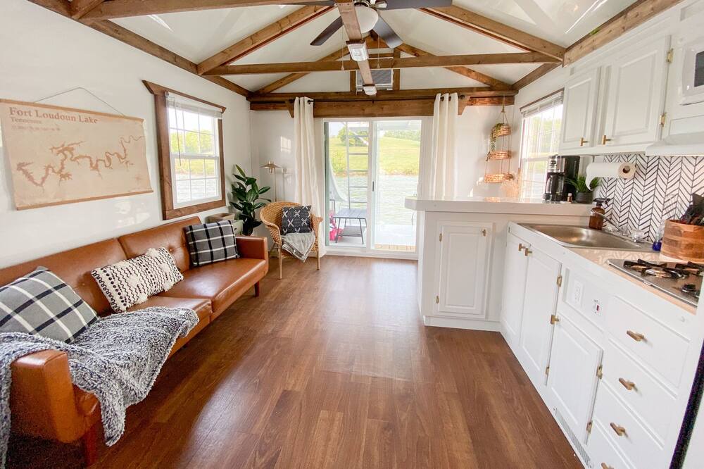 Photo of Livingroom in Lenoir City