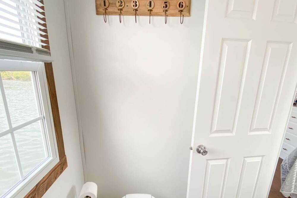 Photo of Bathroom in Lenoir City