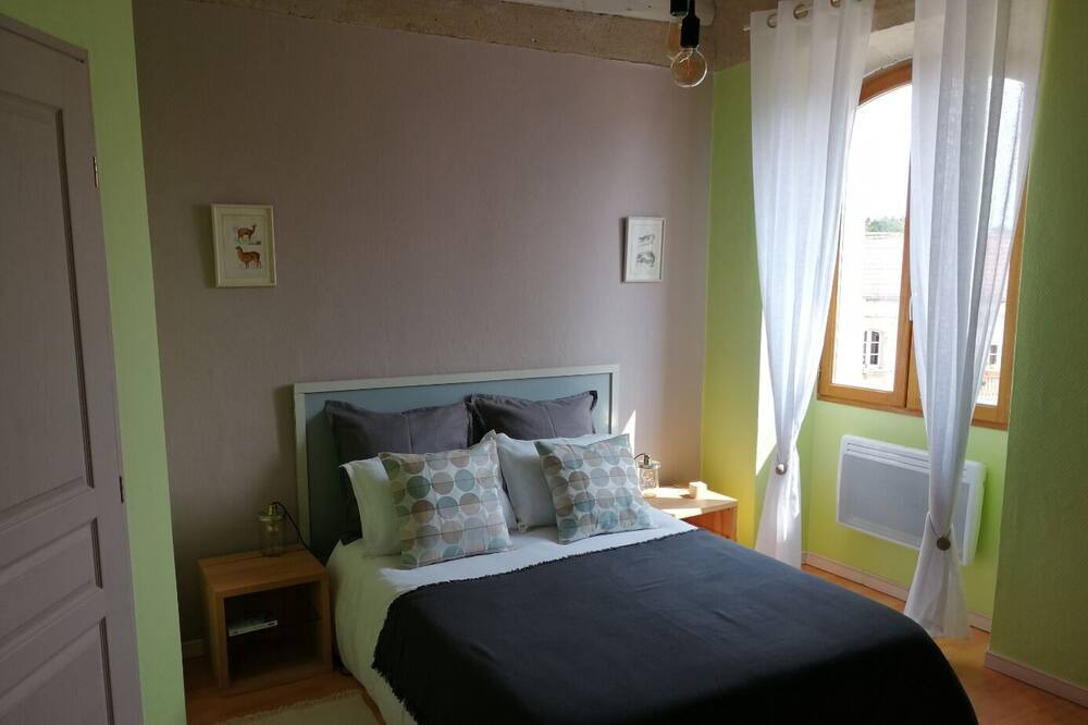 Photo of Bedroom in Villeneuve d'Aveyron