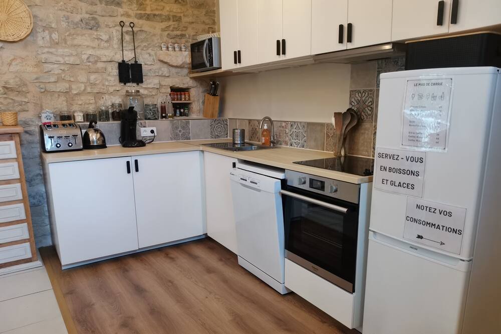 Photo of Kitchen in Villeneuve d'Aveyron