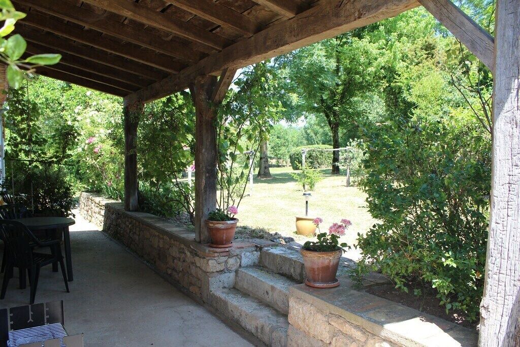 Photo of Patio Balcony in Roumegoux