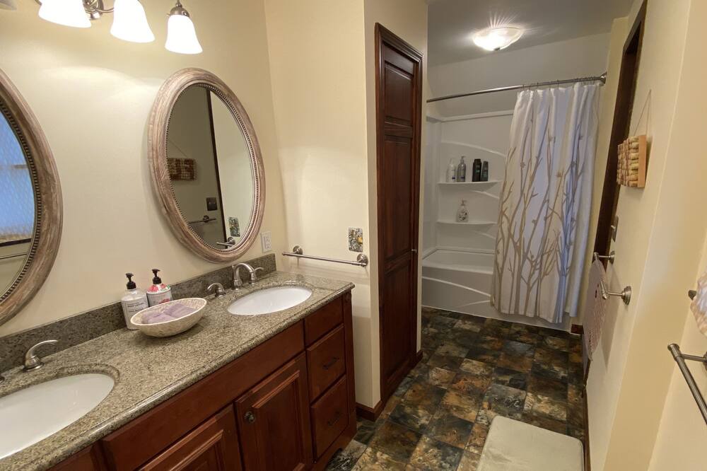 Photo of Bathroom in Canandaigua
