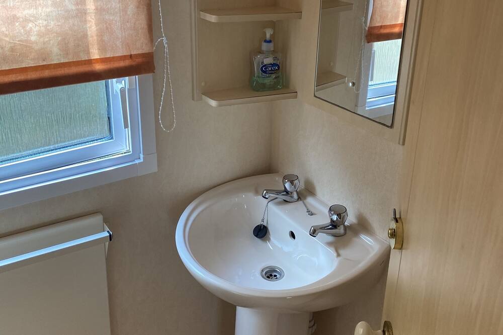 Photo of Bathroom in Salen