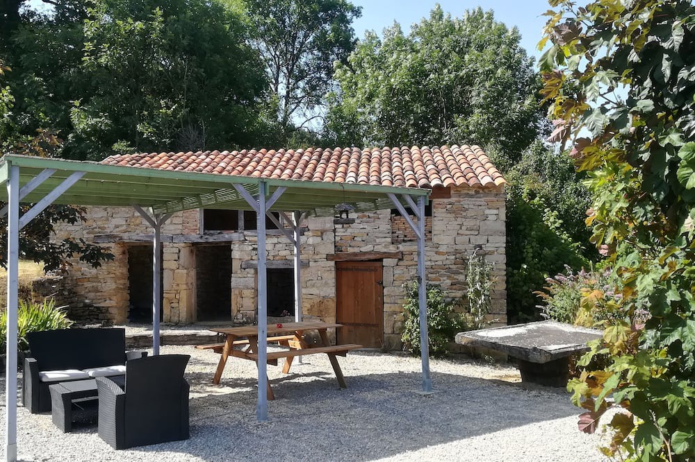 Photo of Outdoor in Villeneuve d'Aveyron