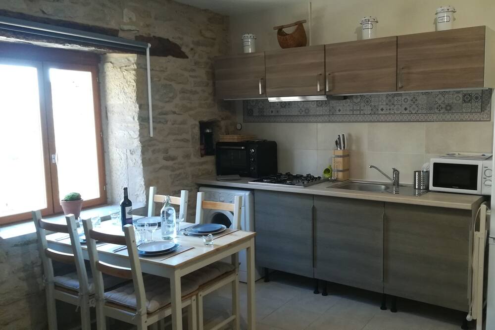 Photo of Kitchen in Villeneuve d'Aveyron