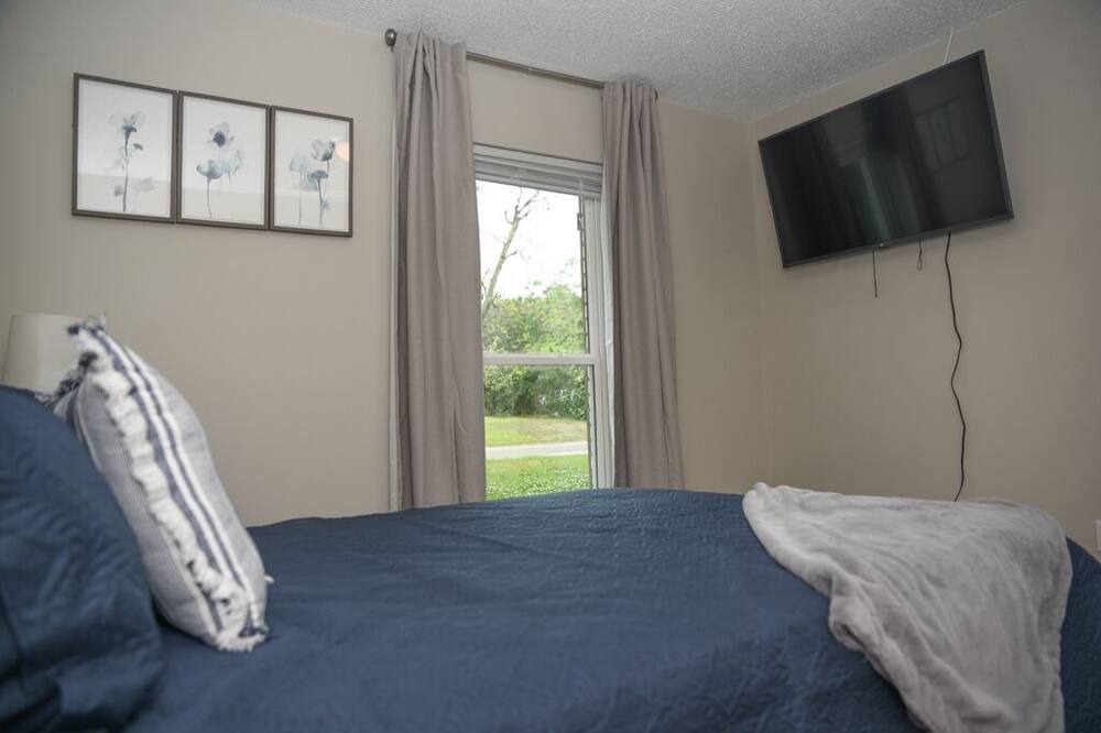 Photo of Bedroom in Grand Bay