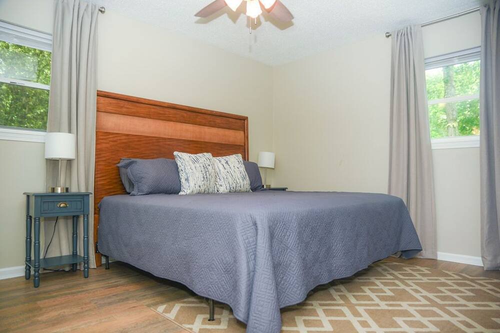 Photo of Bedroom in Grand Bay