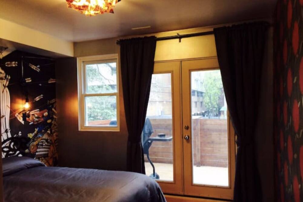 Photo of Bedroom in Garden District