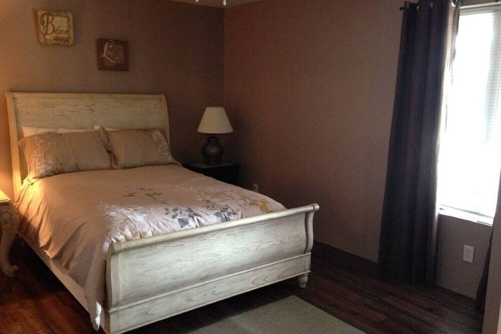 Photo of Bedroom in Golden Valley