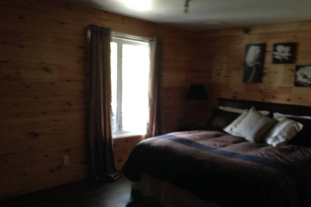 Photo of Bedroom in Golden Valley