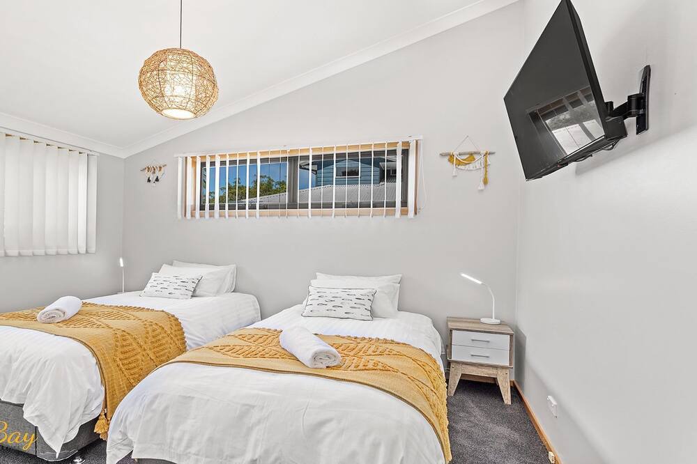 Photo of Others in Lemon Tree Passage