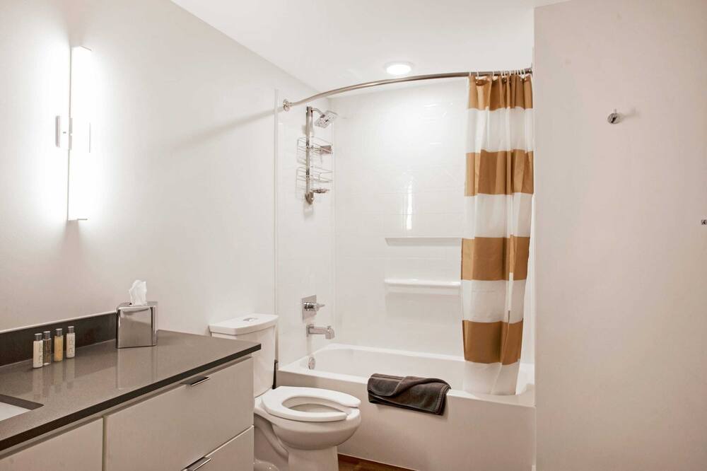 Photo of Bathroom in Hanover Place