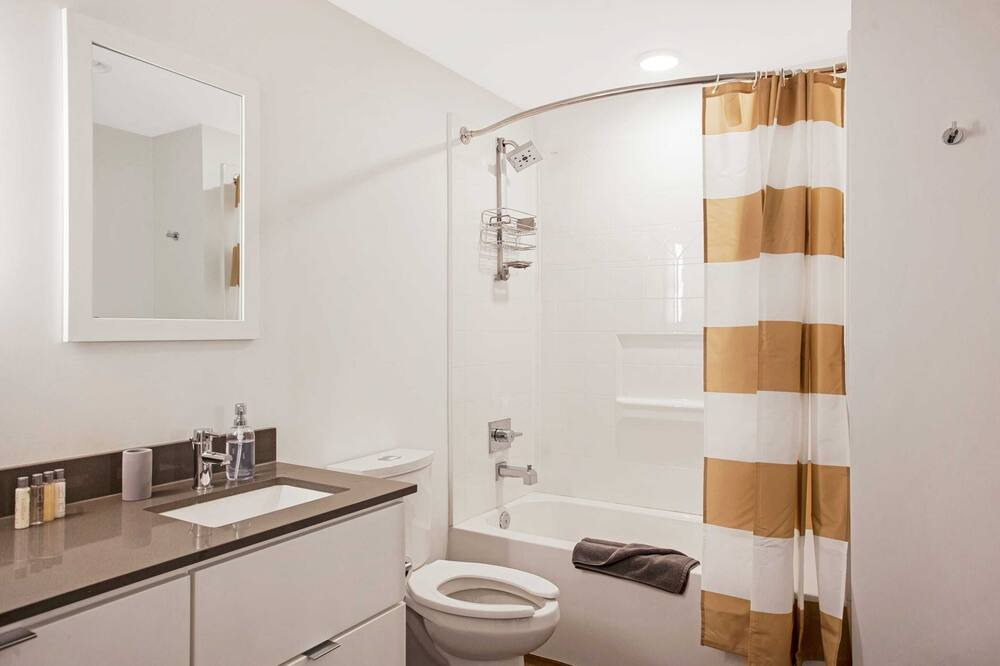 Photo of Bathroom in Hanover Place
