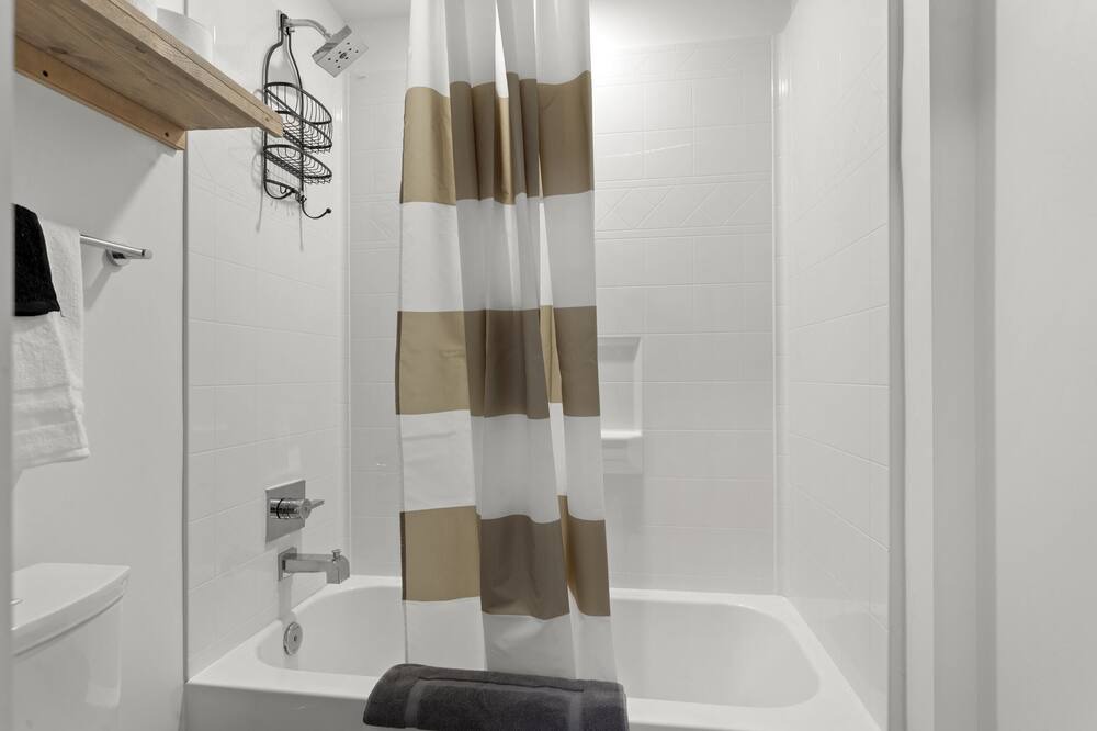 Photo of Bathroom in Hanover Place