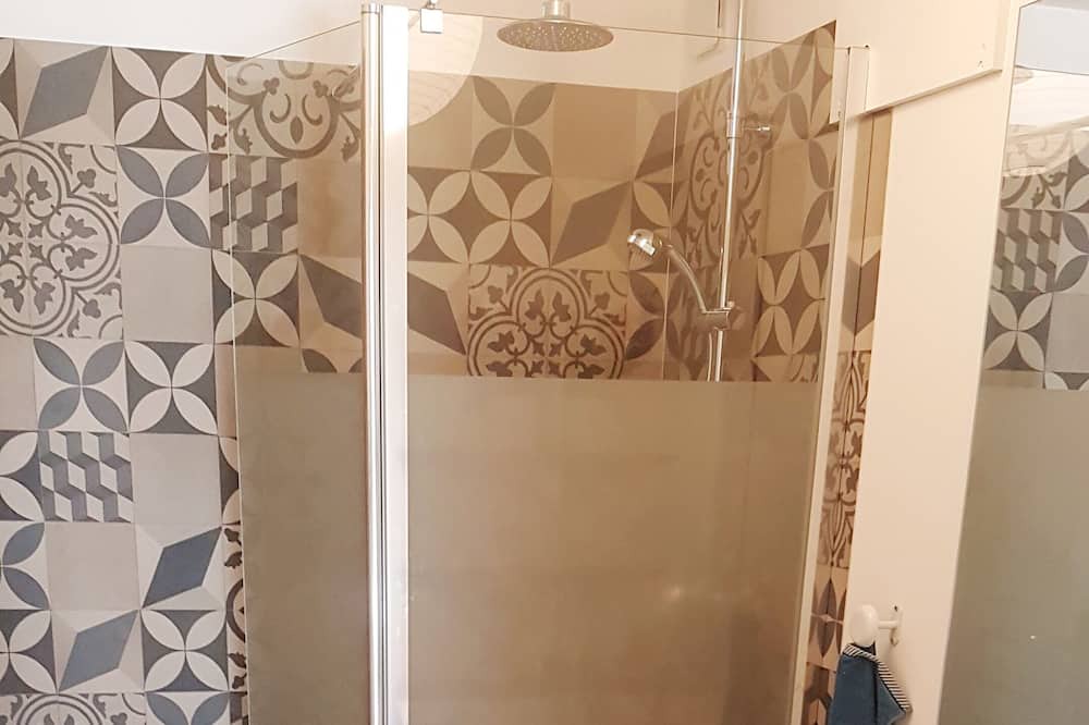 Photo of Bathroom in Langon