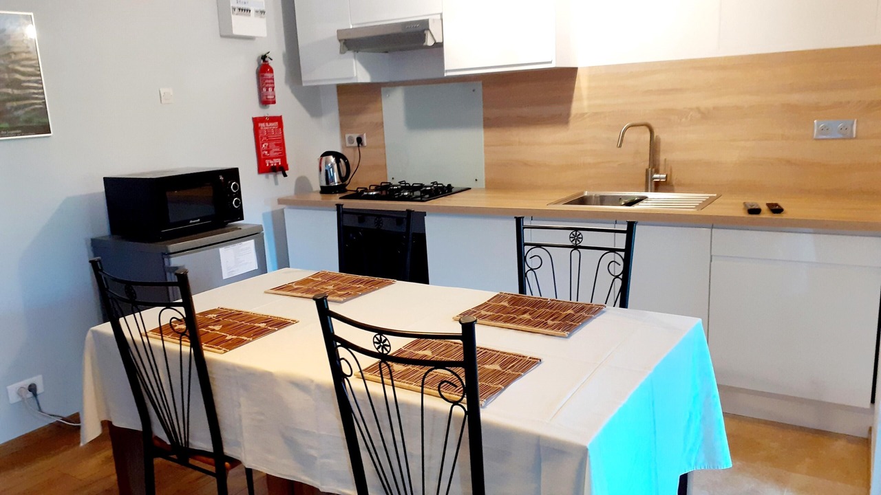 Photo of Kitchen in Saint-Georges-de-Reintembault