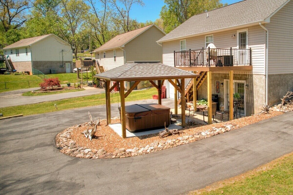 Photo of Others in Johnson City