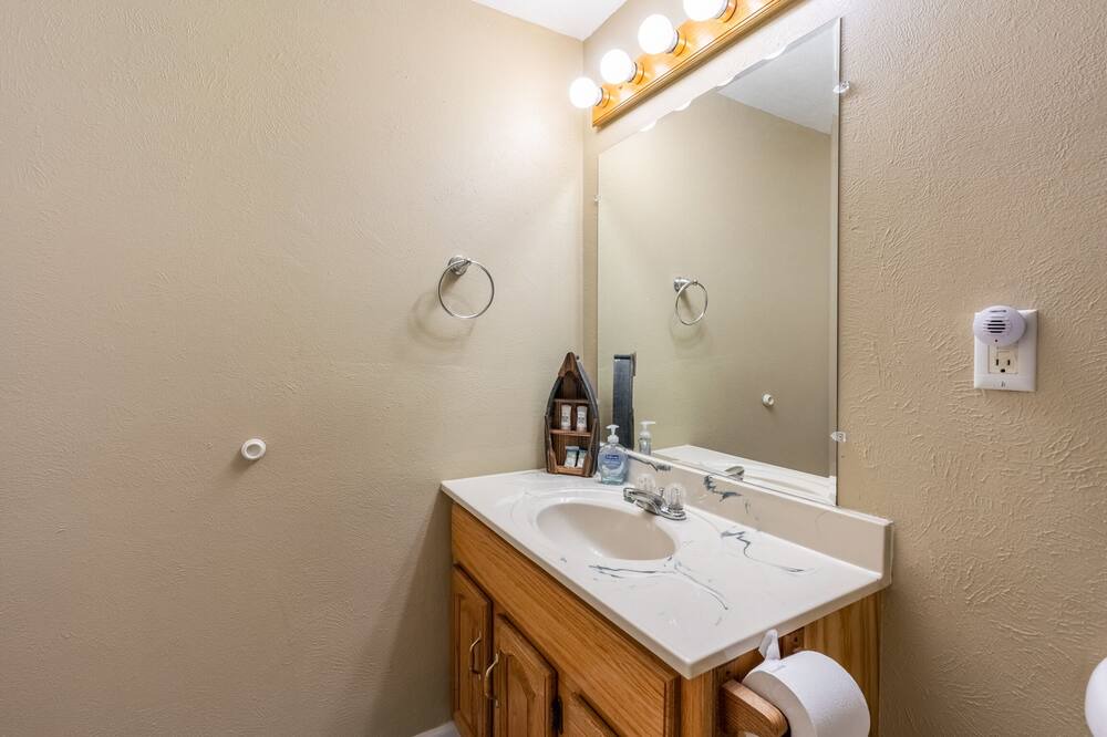 Photo of Bathroom in Yantis