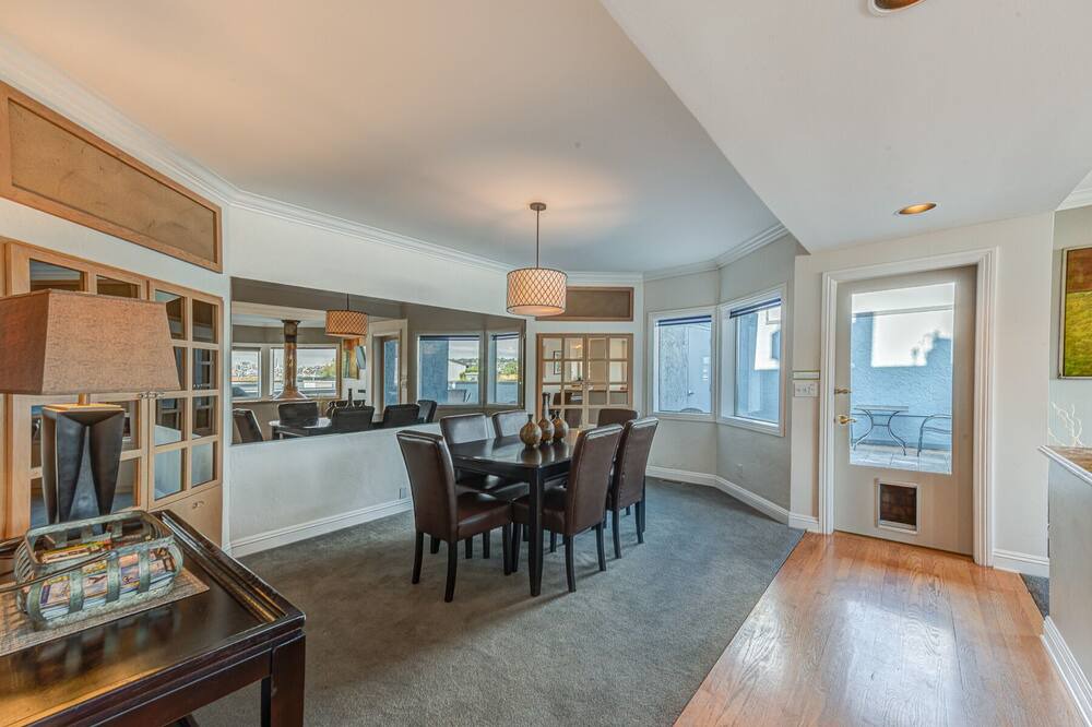 Photo of Livingroom in Fremont