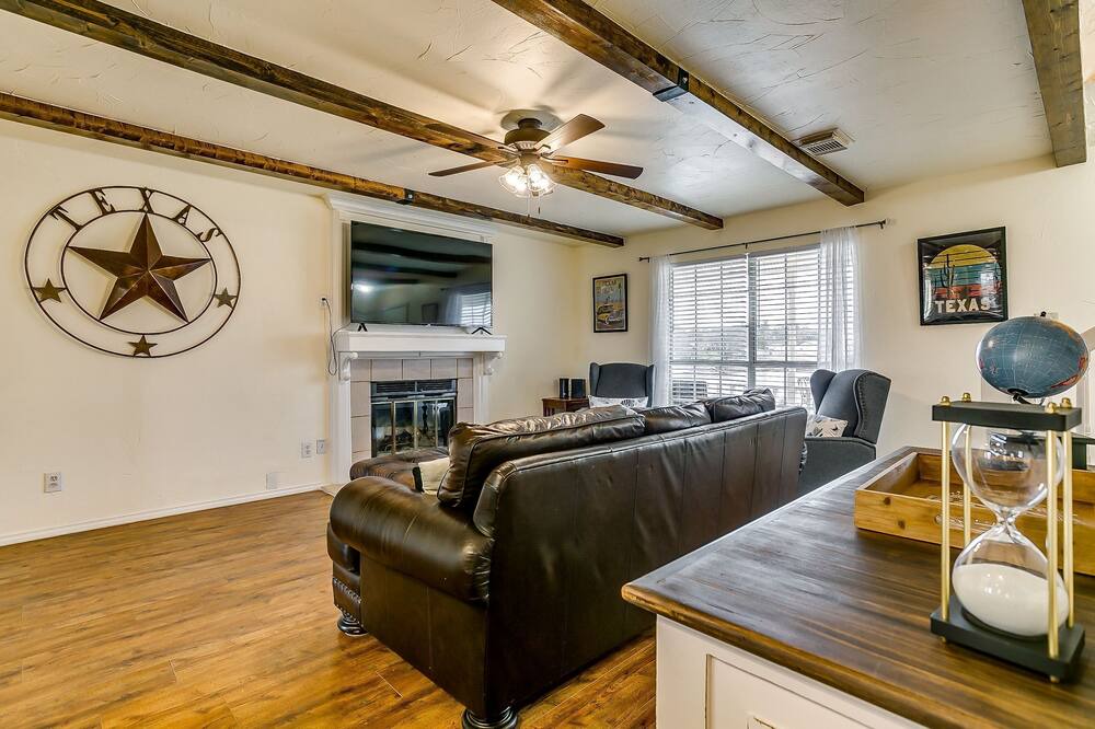 Photo of Livingroom in Dennis