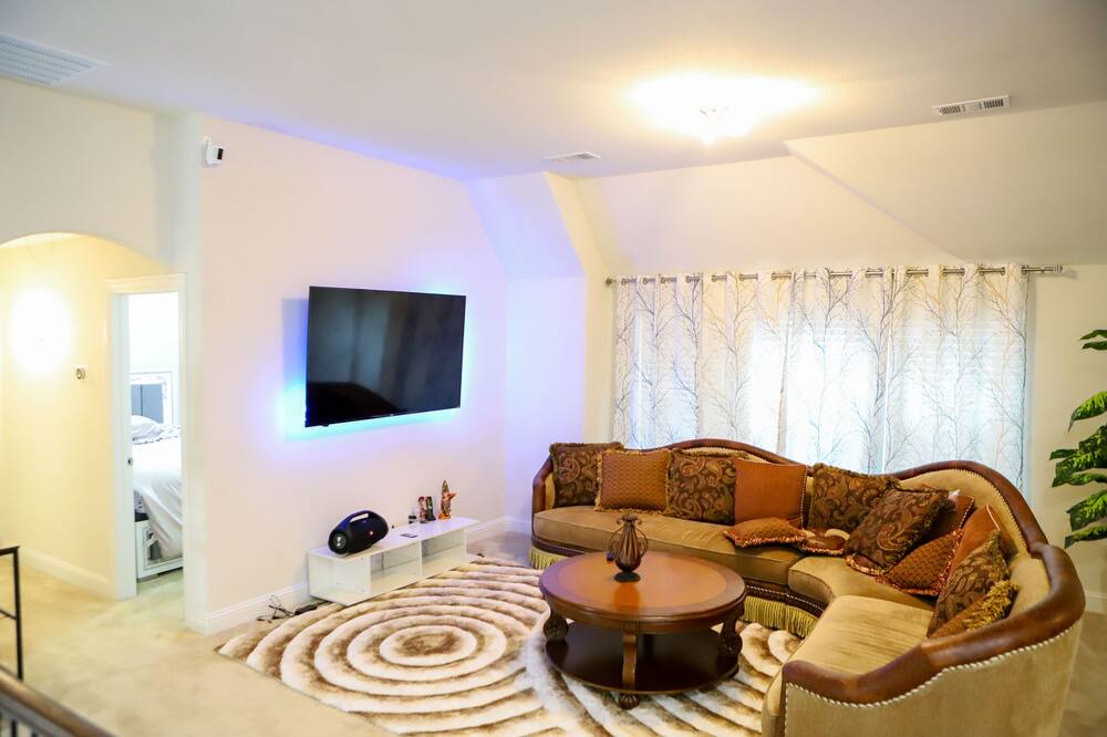 Photo of Livingroom in Wylie