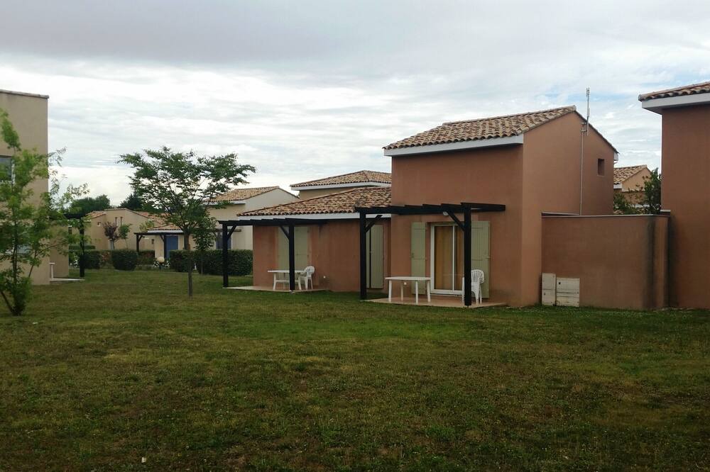 Photo of Outdoor in Saint-Saturnin-les-Avignon