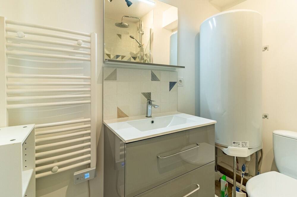 Photo of Bathroom in Adervielle-Pouchergues