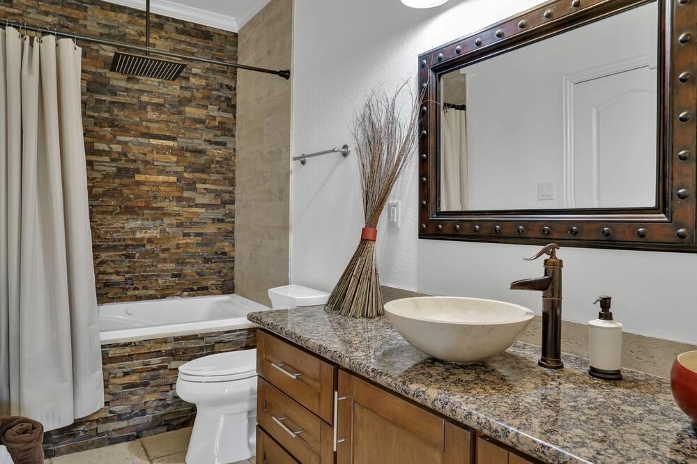 Photo of Bathroom in Panther Creek