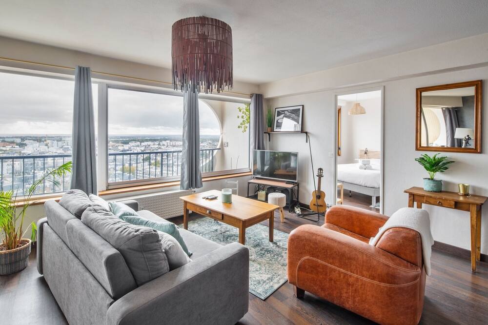 Photo of Livingroom in Bourg-l'Eveque