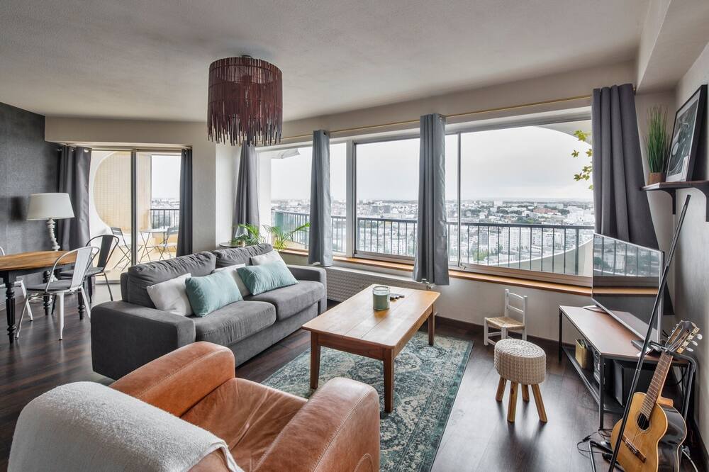 Photo of Livingroom in Bourg-l'Eveque