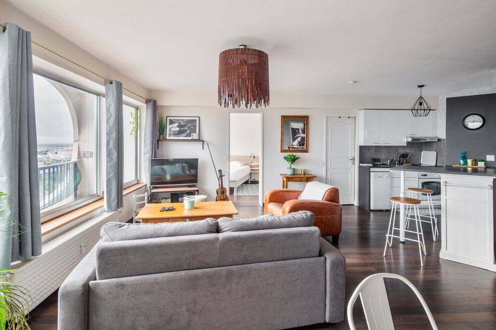 Photo of Livingroom in Bourg-l'Eveque