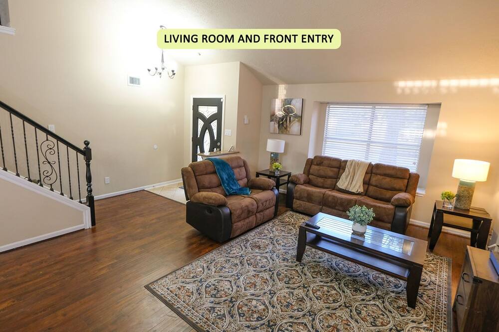 Photo of Livingroom in Missouri City