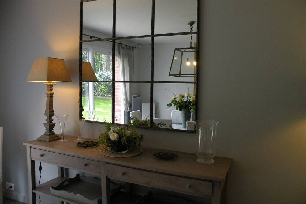 Photo of Bedroom in Sainghin-en-Melantois