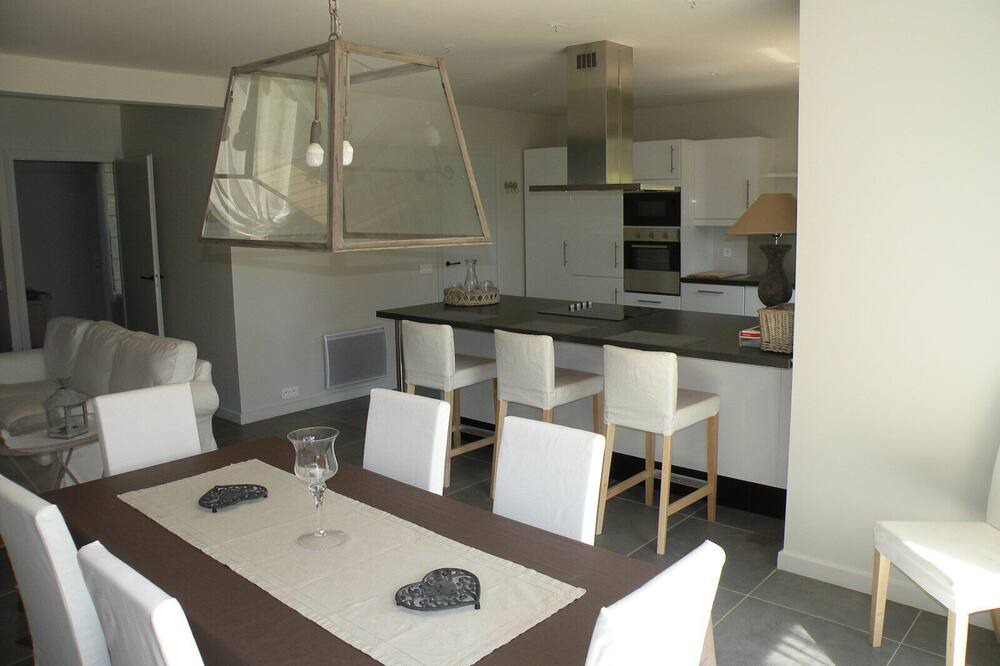 Photo of Kitchen in Sainghin-en-Melantois