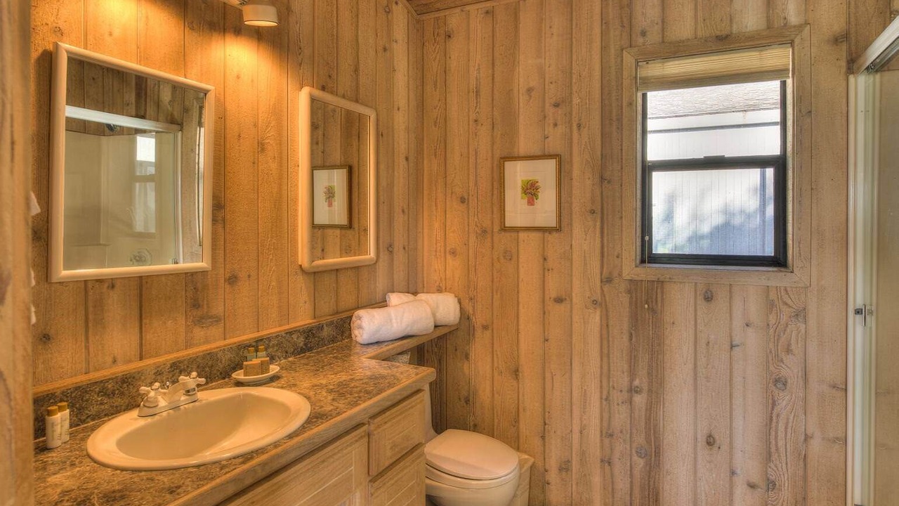 Photo of Bathroom in Sea Ranch