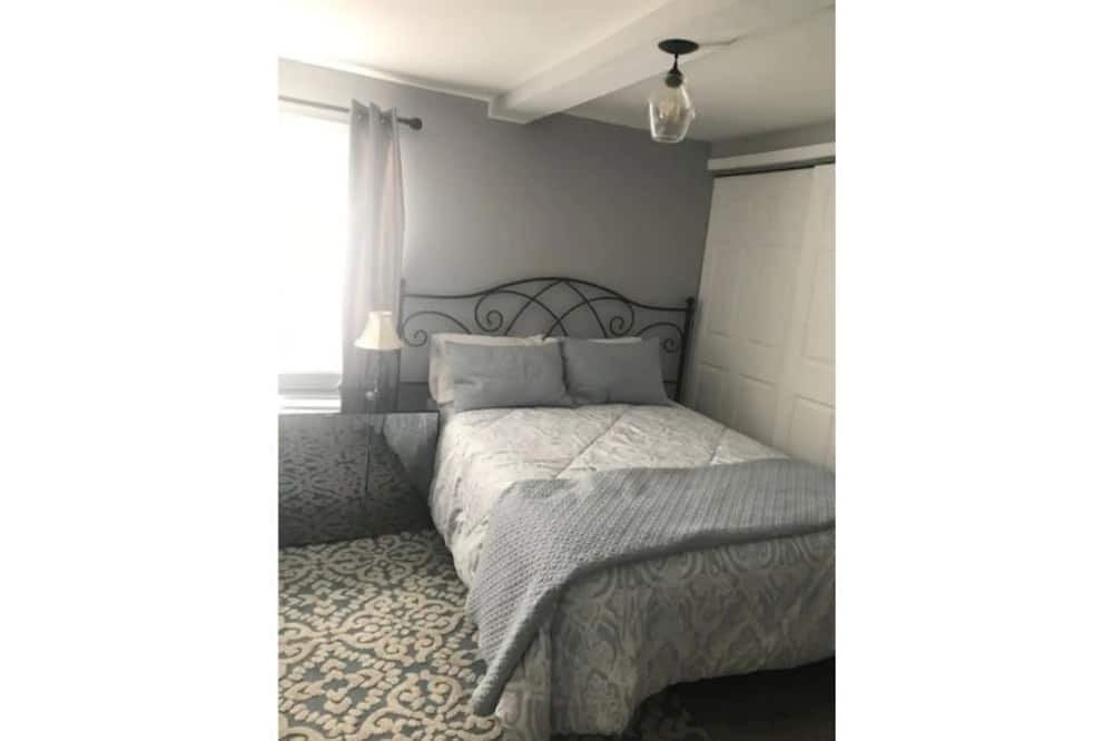 Photo of Bedroom in Central Nyack