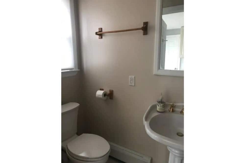 Photo of Bathroom in Central Nyack