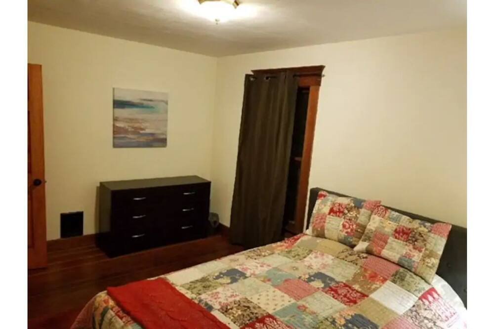 Photo of Bedroom in Cortland