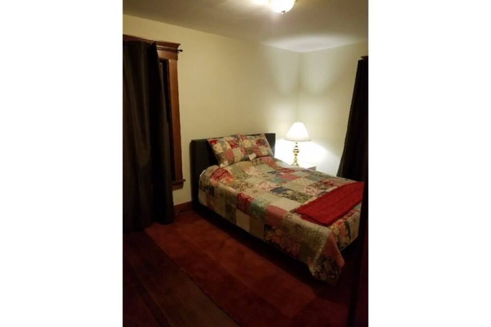 Photo of Bedroom in Cortland