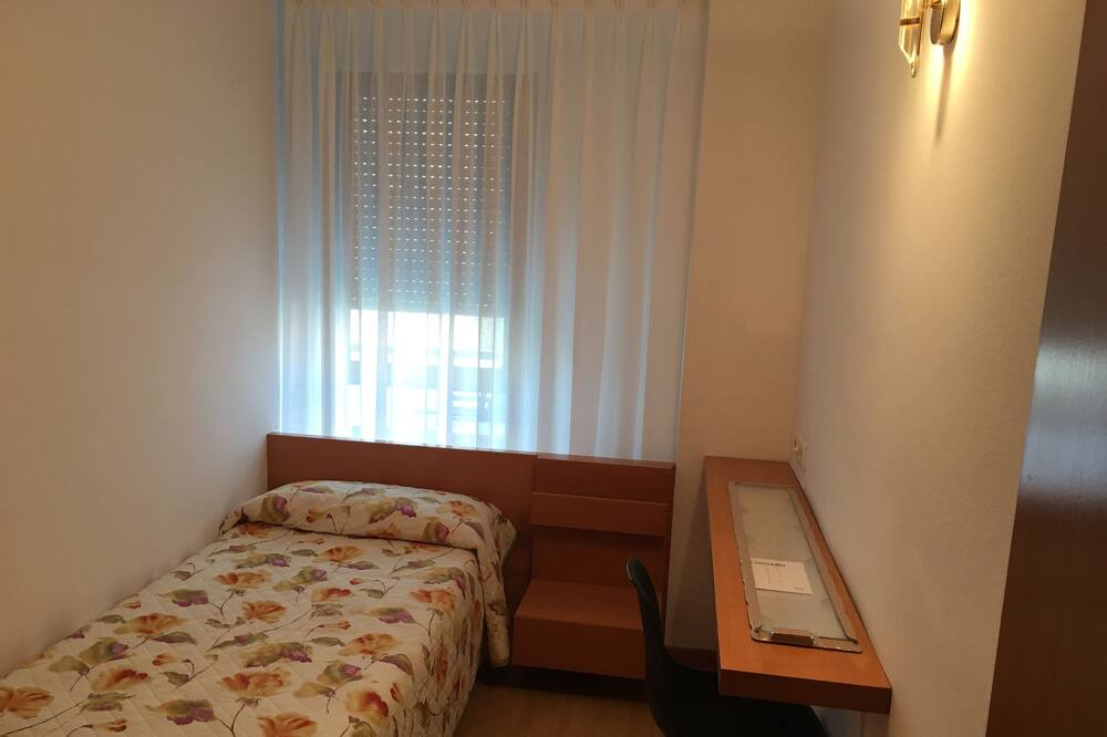 Photo of Bedroom in Terrassa