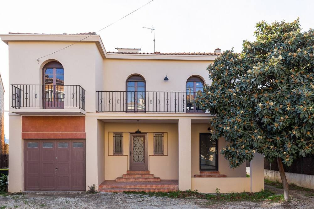 Photo of Outdoor in Estagel