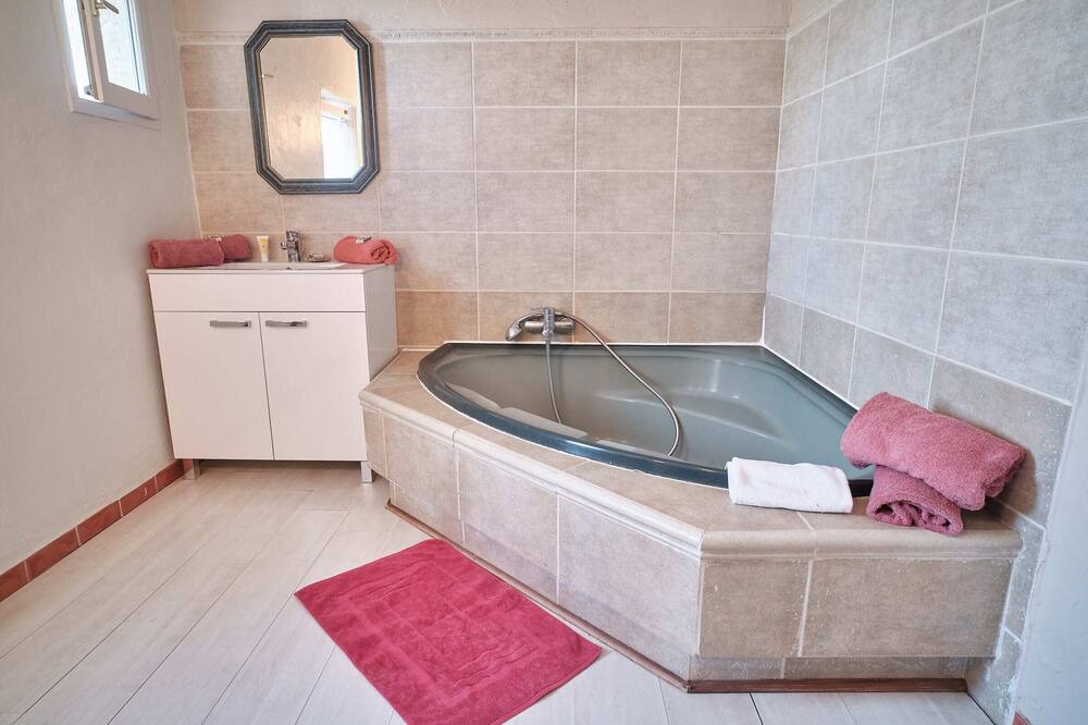 Photo of Bathroom in Sigonce