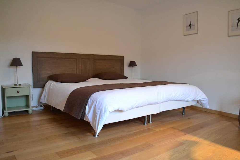 Photo of Bedroom in Echallat