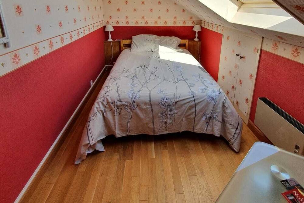 Photo of Bedroom in Flers