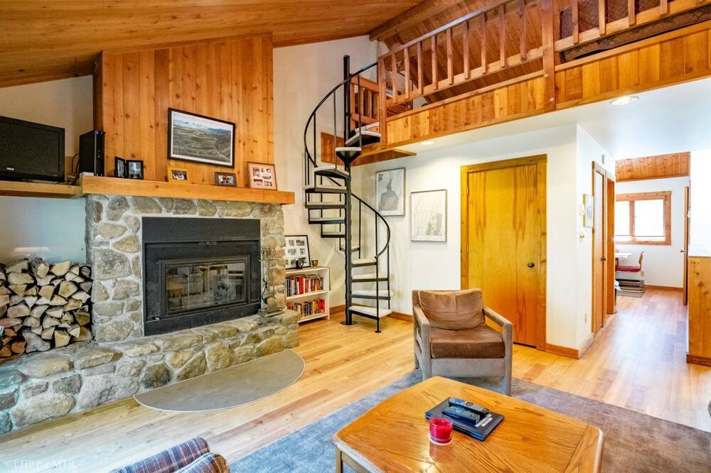 Photo of Livingroom in Timberline