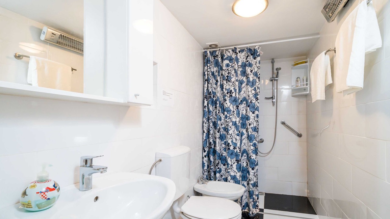 Photo of Bathroom in urinici