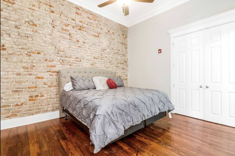 Photo of Bedroom in Crowley