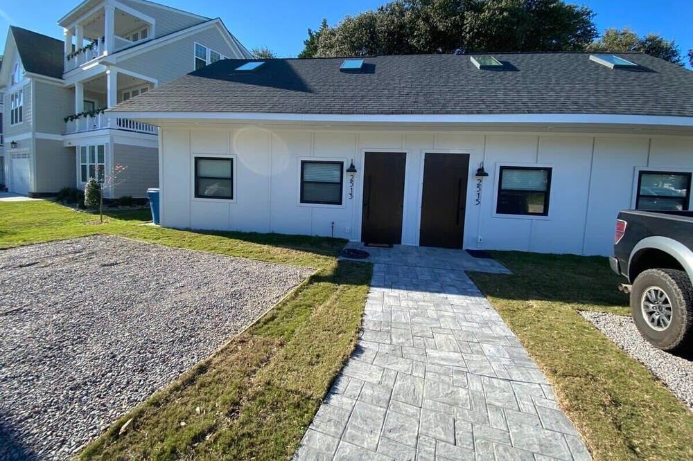 Photo of Outdoor in Chic's Beach